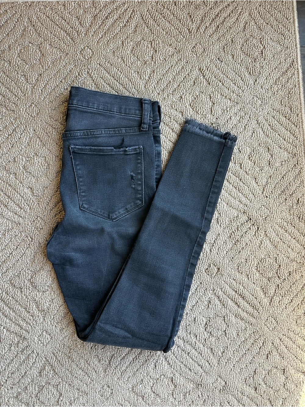 Black Jegging Skinny Jeans with Distress size 26R